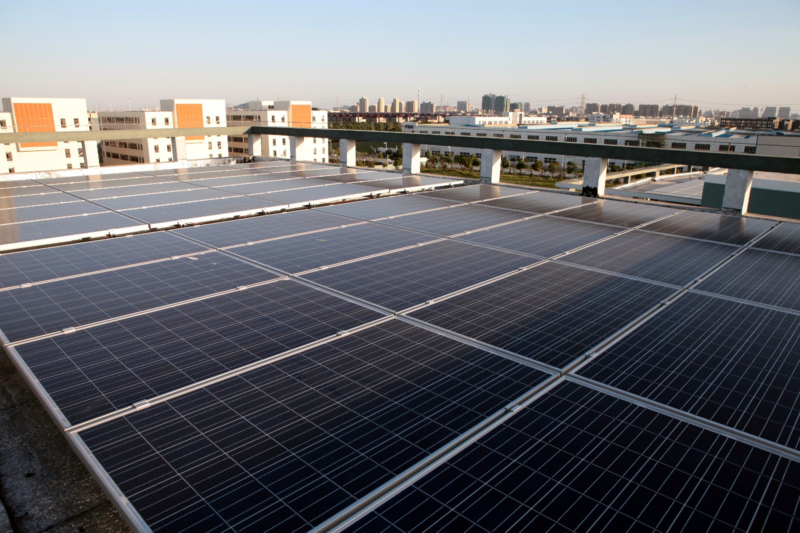 上海证券报|完美体育：和央企巨头竞技 与光伏梦想同行